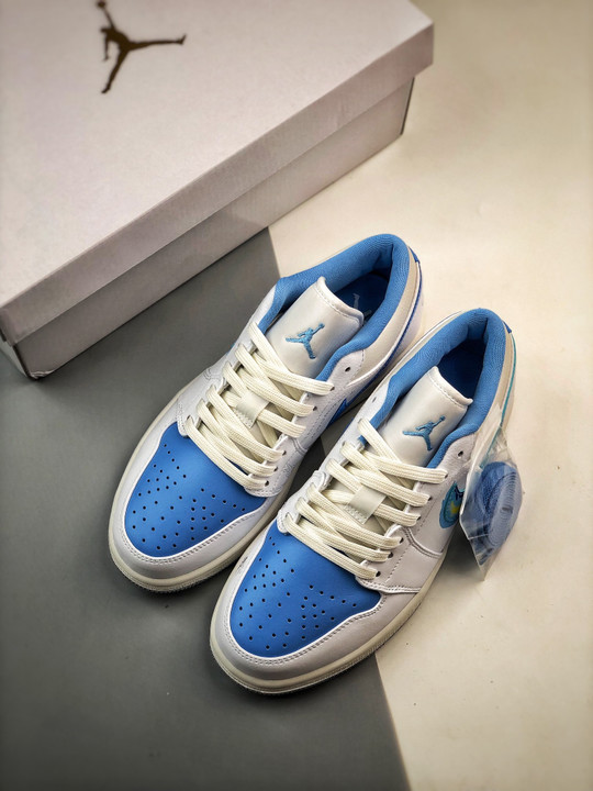 Air jordan 1 low born to flysail/university blue