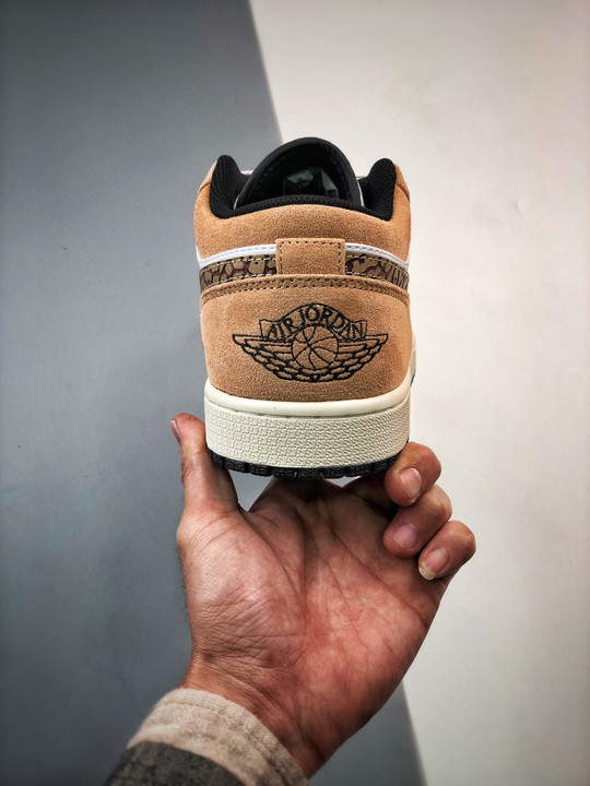 Air jordan 1 low brown elephant hemp/metallic gold-white-tan-black