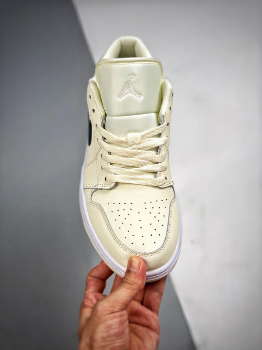 Air jordan 1 low coconut milk/black-white dc0774-121