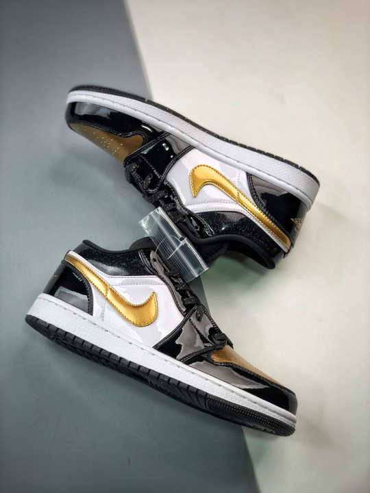 Air jordan 1 low copper toemetallic gold/black-white