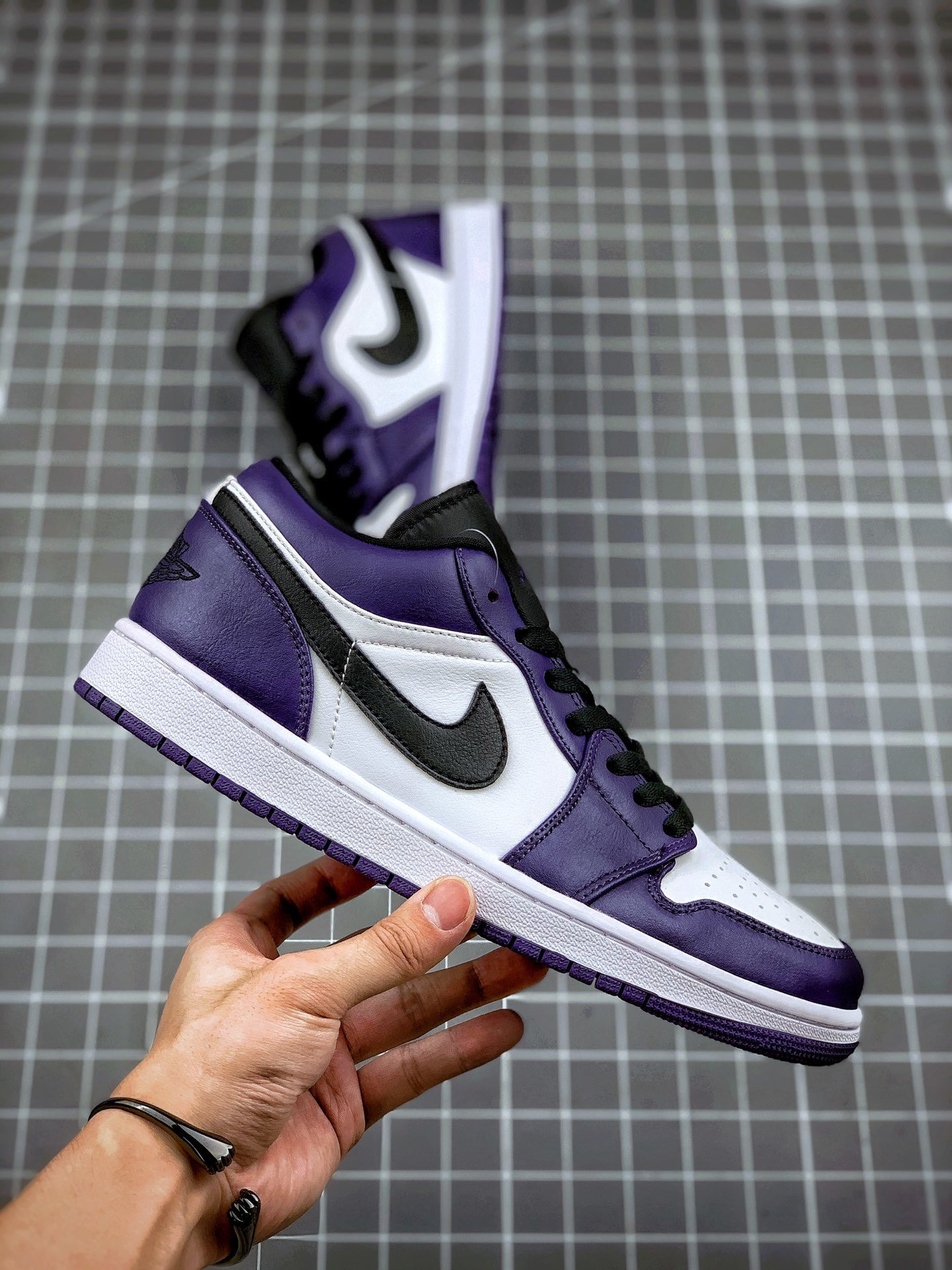 Air jordan 1 low court purple/white-black 553558-500
