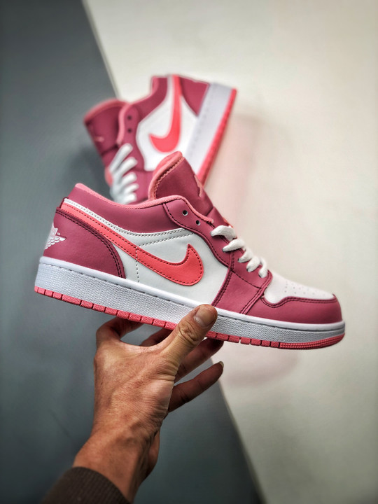 Air jordan 1 low desert berry/coral chalk-white 553560-616