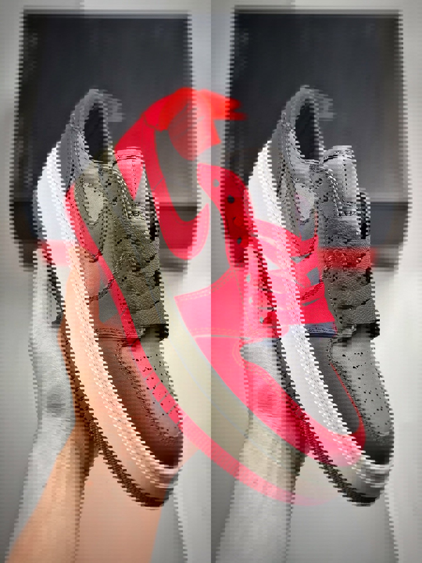 Air jordan 1 low elevate unlvmedium grey/white-varsity red