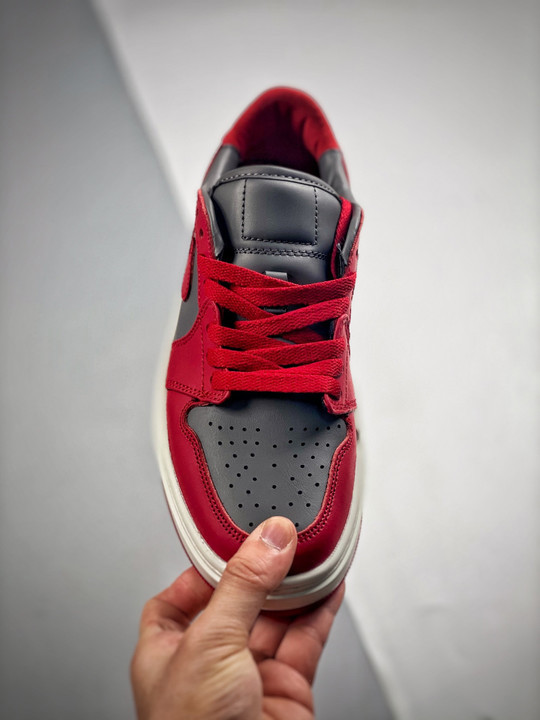 Air jordan 1 low elevate unlvmedium grey/white-varsity red