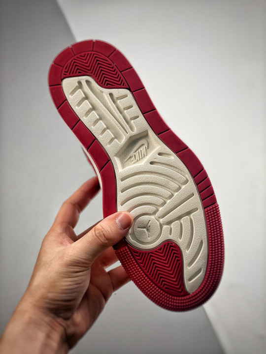 Air jordan 1 low elevate unlvmedium grey/white-varsity red