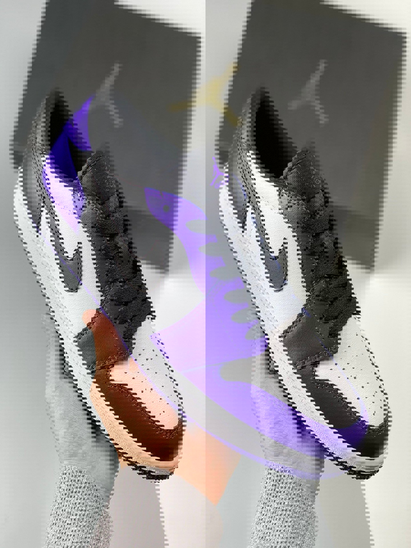 Air jordan 1 low golf white/court purple-university red-black