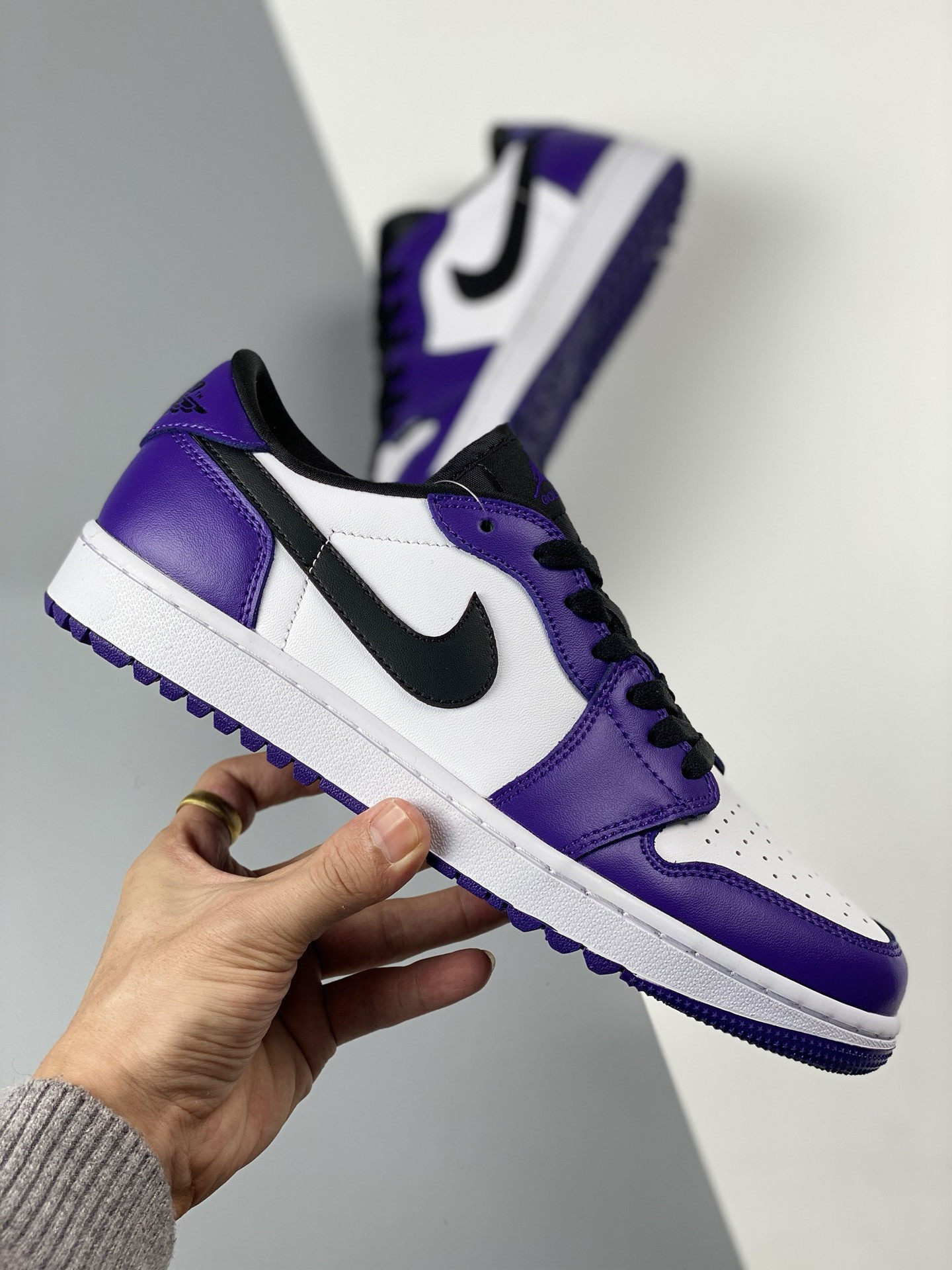 Air jordan 1 low golf white/court purple-university red-black