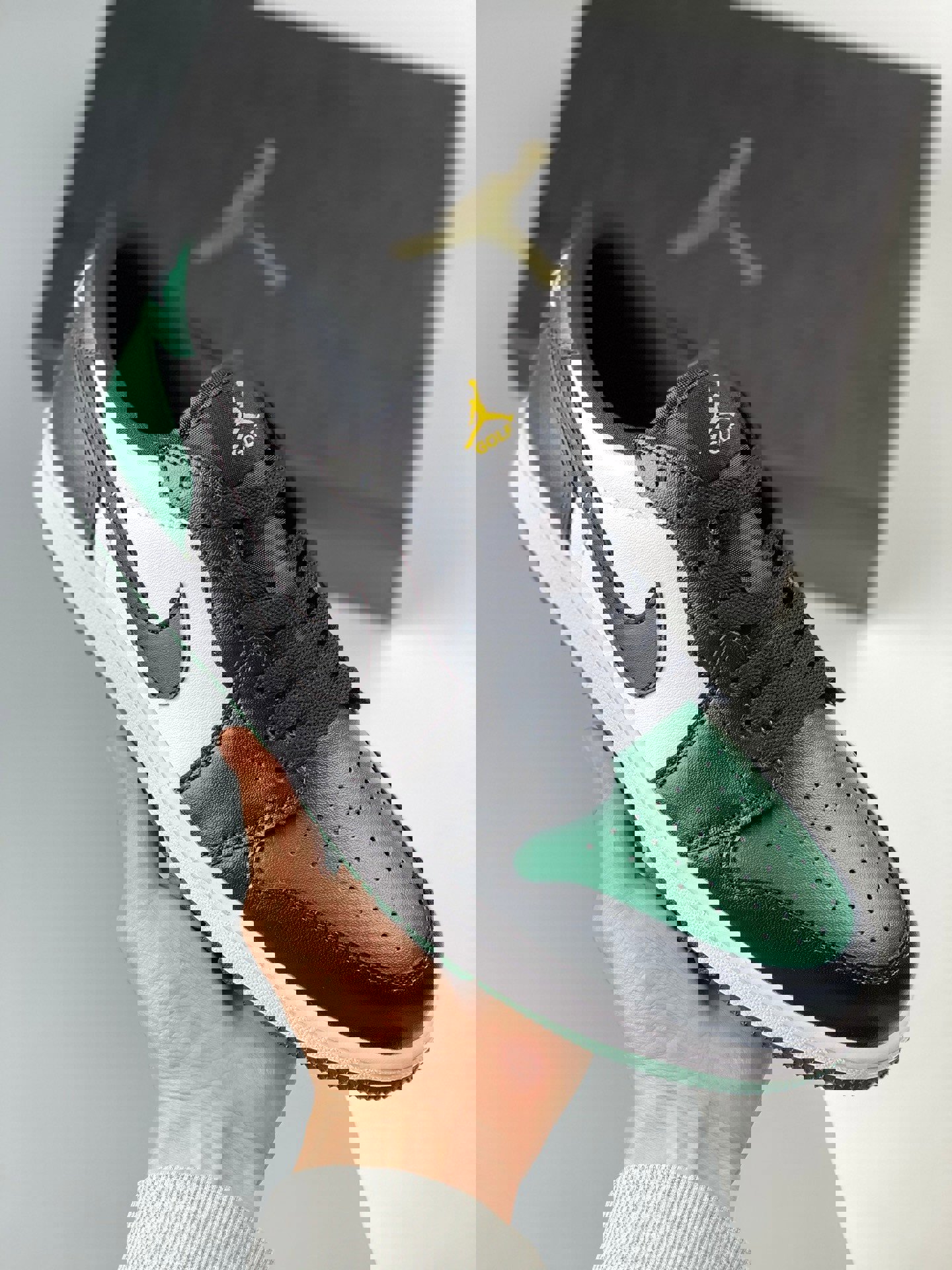 Air jordan 1 low golf white/noble green/pollen/black dd9315-107