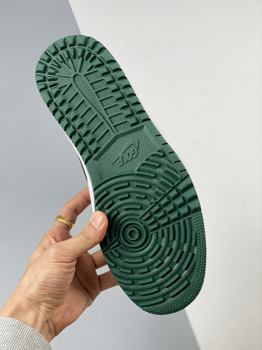 Air jordan 1 low golf white/noble green/pollen/black dd9315-107