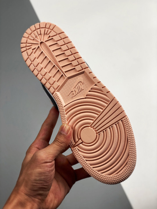 Air jordan 1 low gs light arctic pink 553560-800