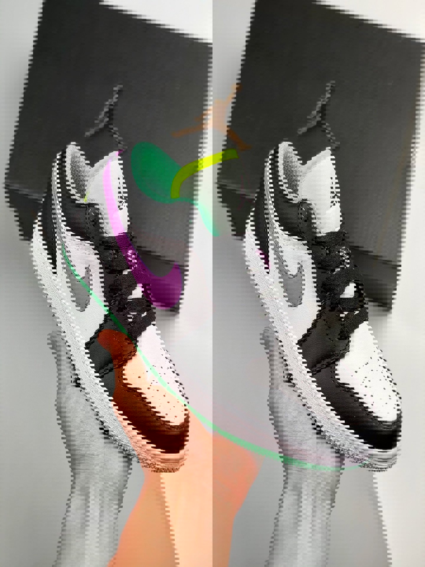 Air jordan 1 low gs white/black-green glow