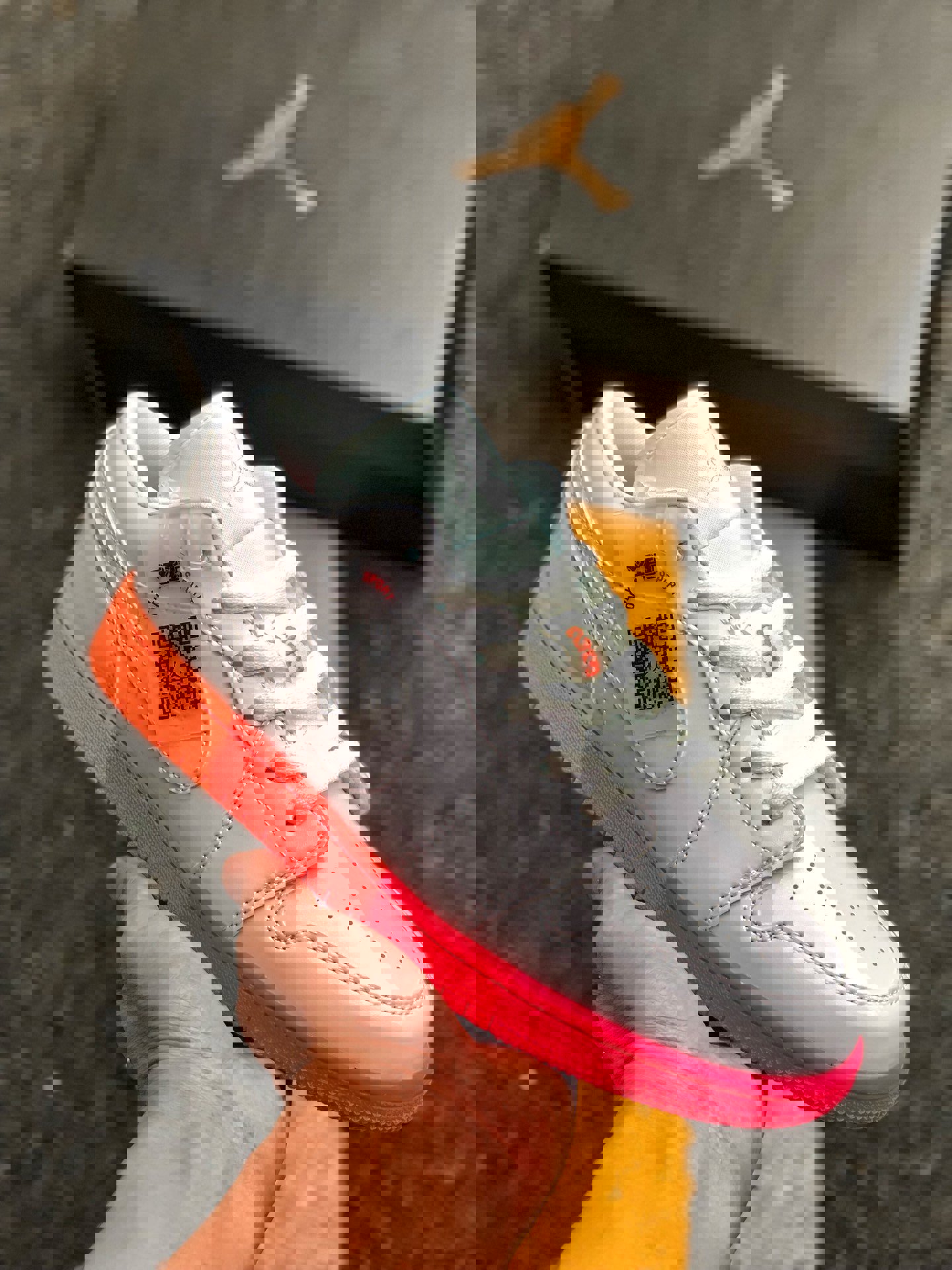 Air jordan 1 low gs white/bright crimson-bright mango-white