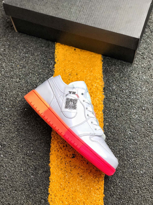 Air jordan 1 low gs white/bright crimson-bright mango-white