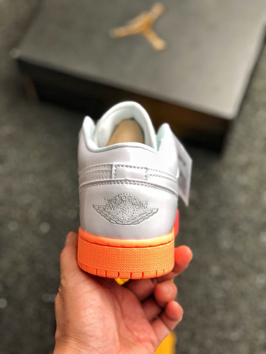 Air jordan 1 low gs white/bright crimson-bright mango-white