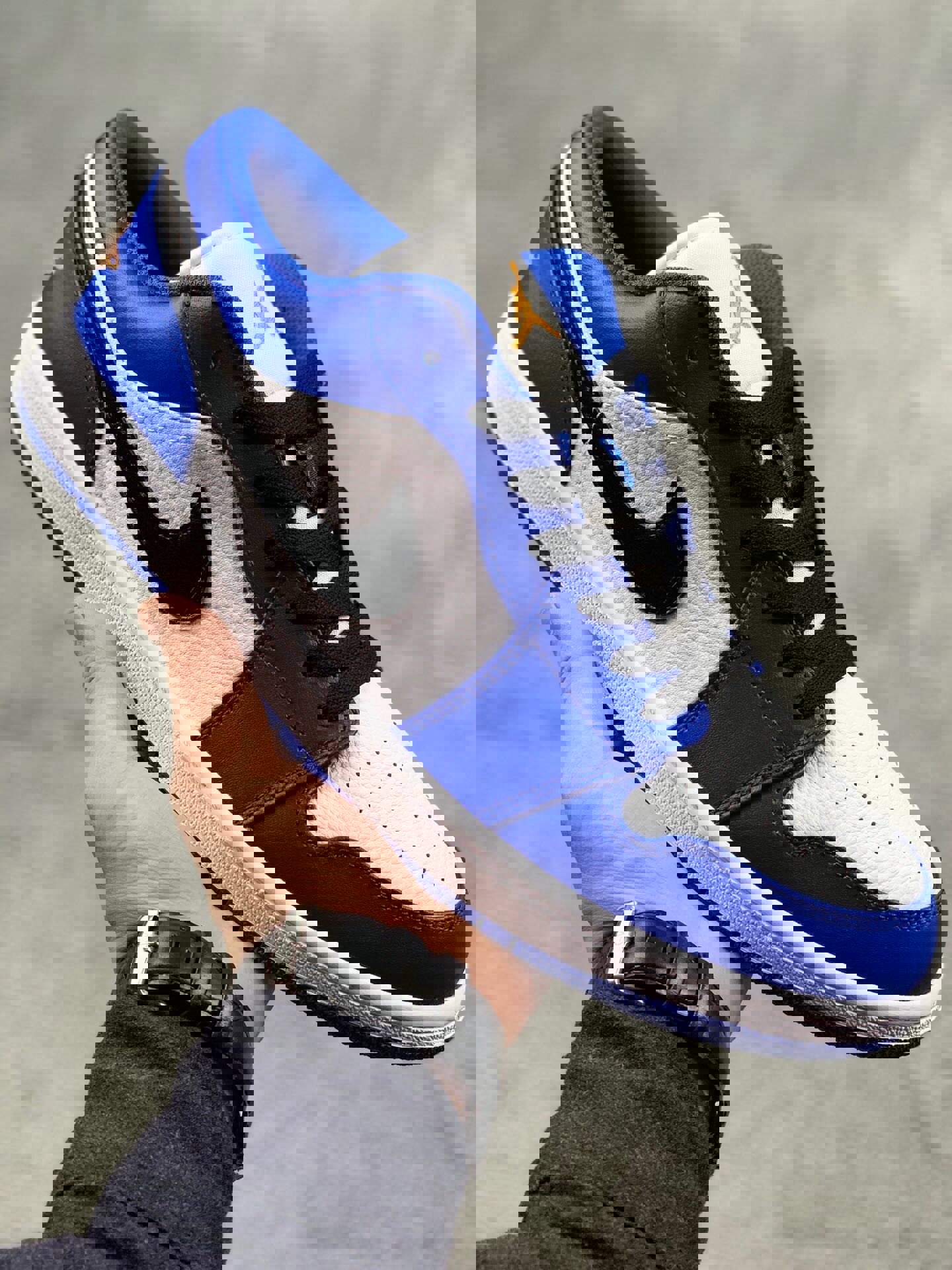 Air jordan 1 low hyper royal/white-orange peel