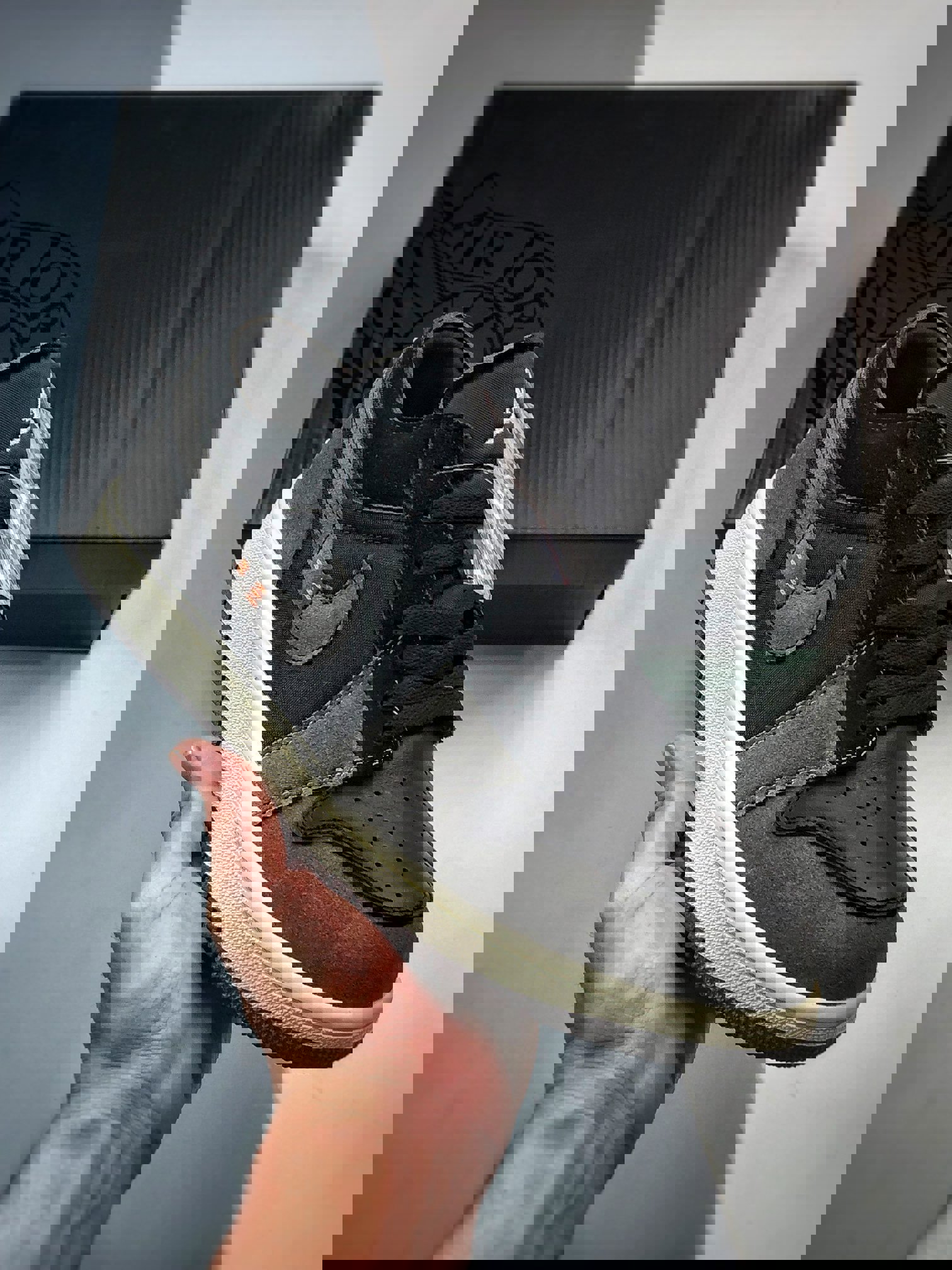 Air jordan 1 low inside outblack grey dn1635-001