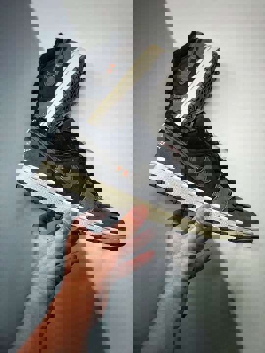 Air jordan 1 low inside outblack grey dn1635-001