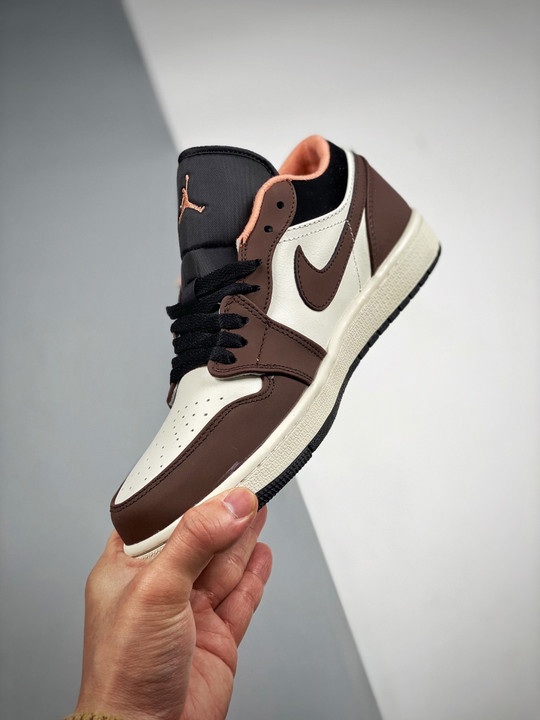 Air jordan 1 low light chocolate/black-sail-crimson bliss dc6991-200