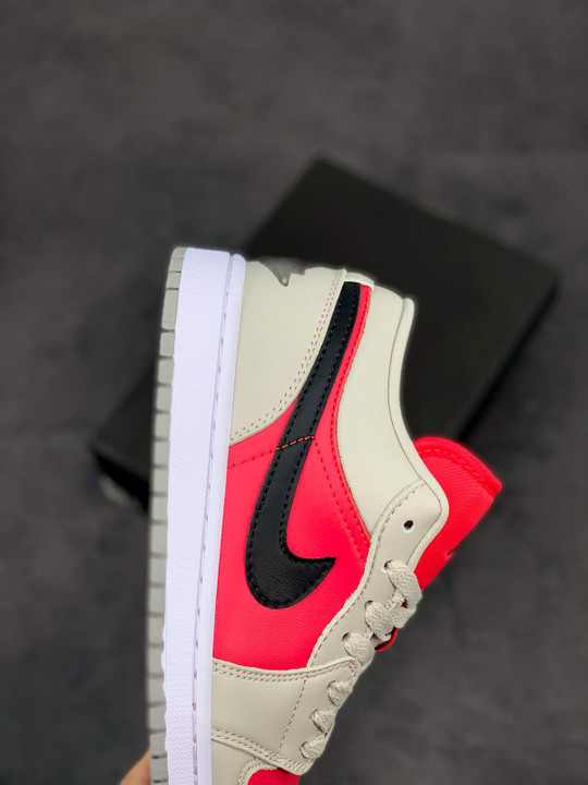Air jordan 1 low light iron ore/black-siren red