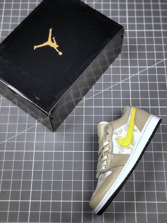 Air jordan 1 low light orewood brown/amarillo-white-laser blue