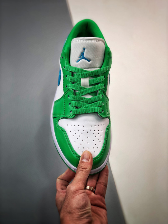 Air jordan 1 low lucky green/aquatone-white dc0774-304