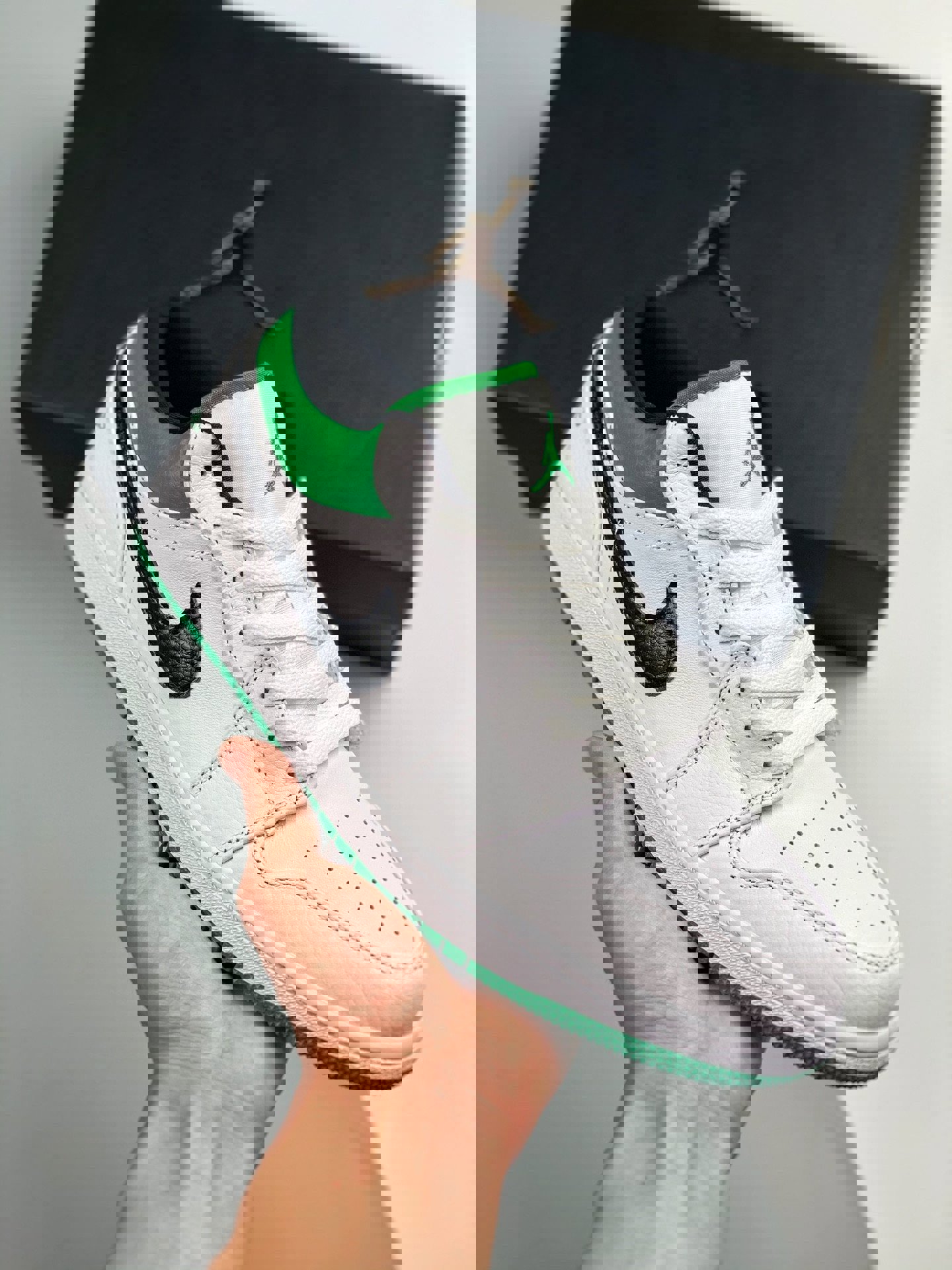 Air jordan 1 low lucky green white 553558-129