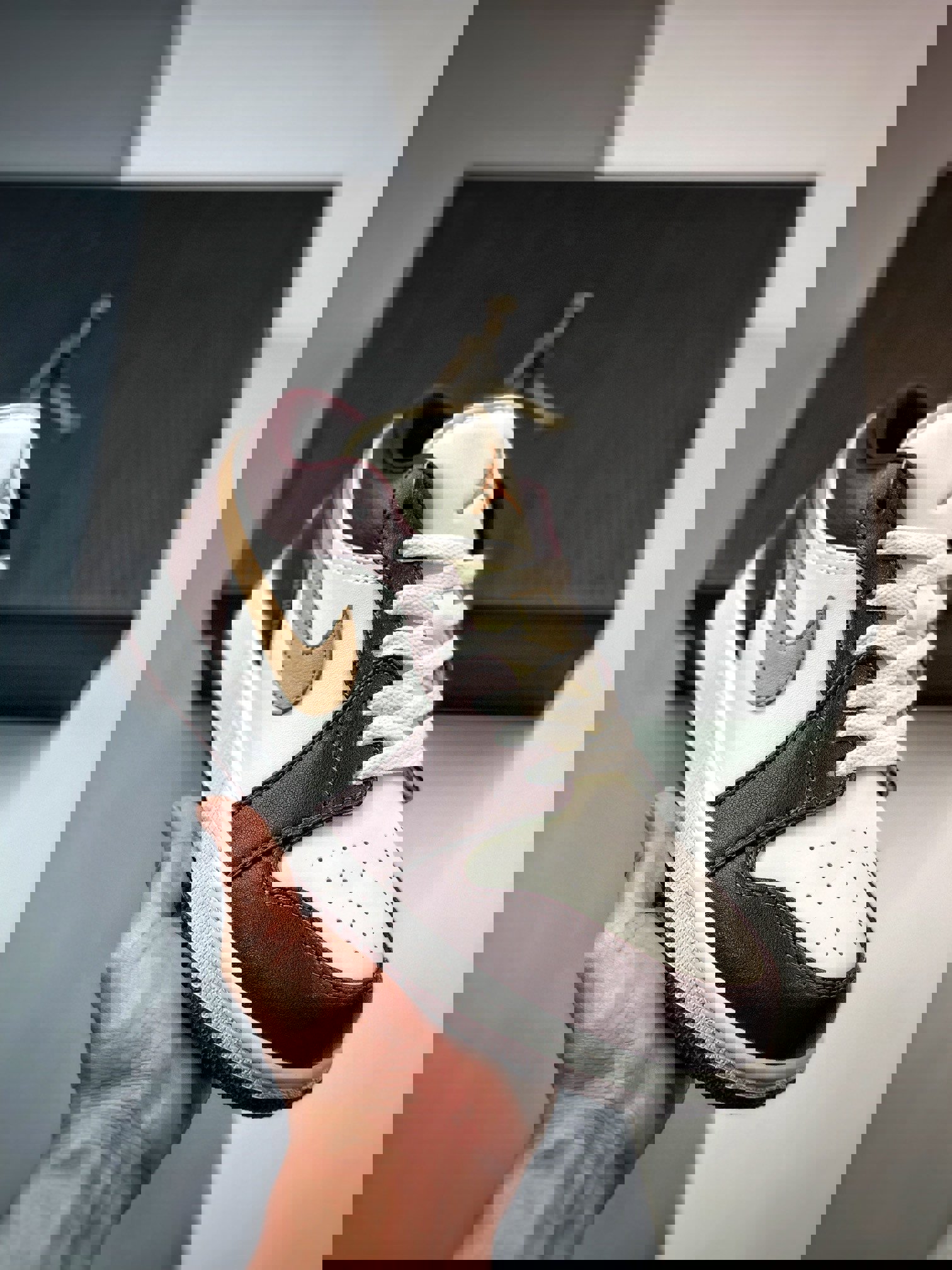 Air jordan 1 low mochashadow brown/sail dc0774-200