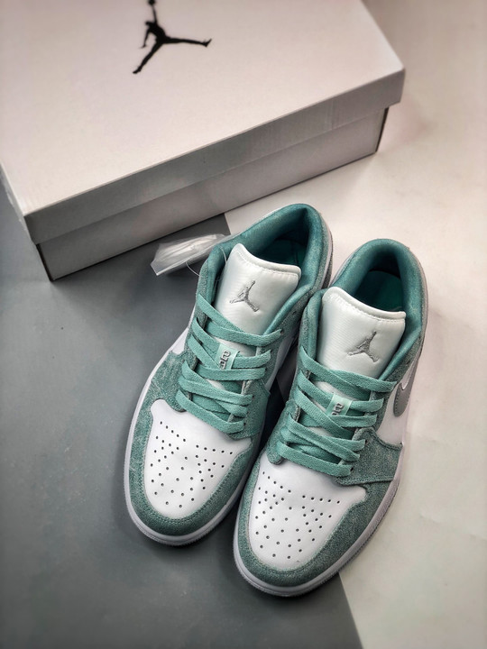 Air jordan 1 low new emerald/white-light steel grey dn3705-301