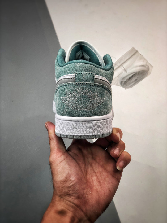 Air jordan 1 low new emerald/white-light steel grey dn3705-301