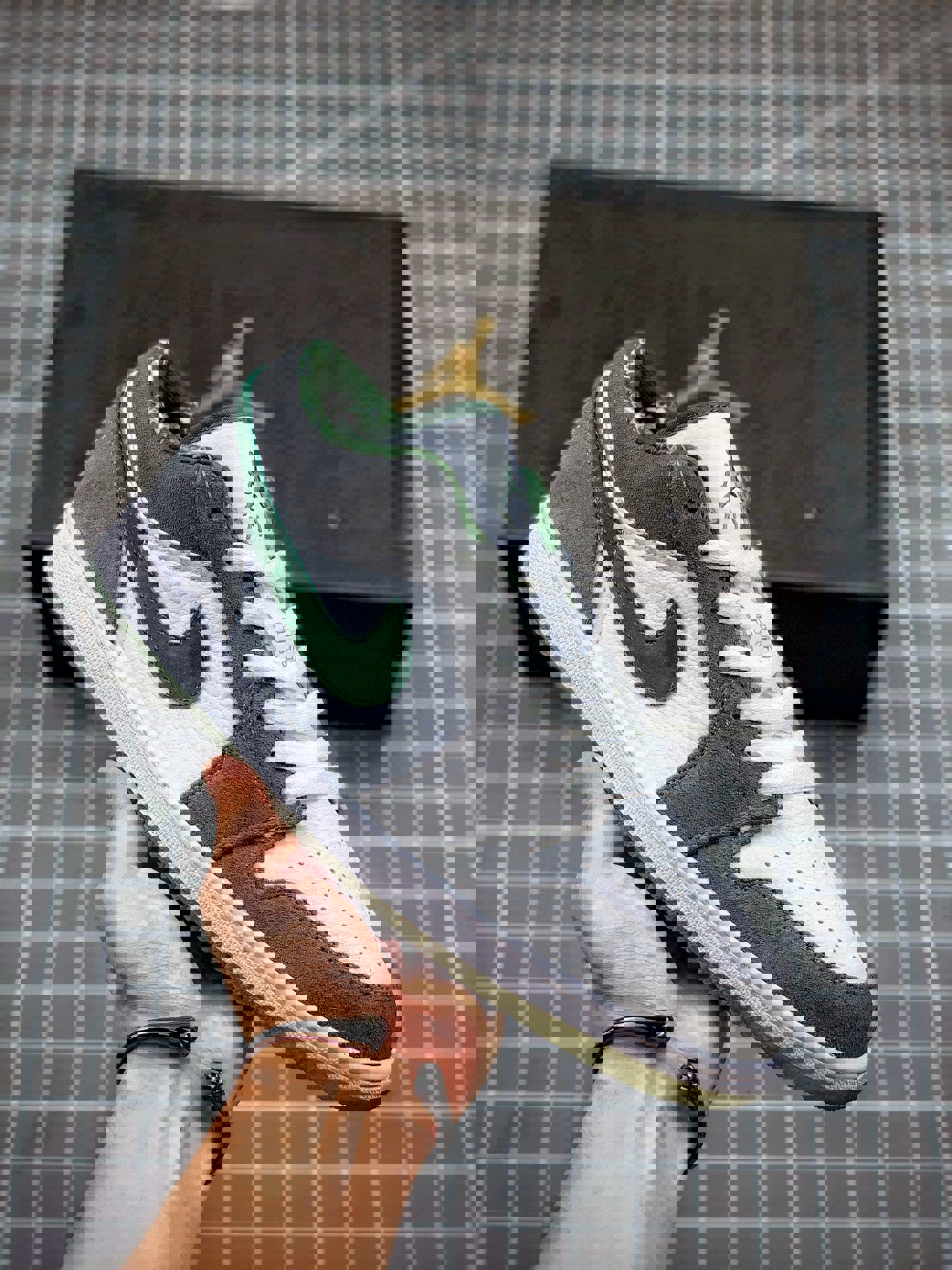 Air jordan 1 low north side white/dark forest-light graphite