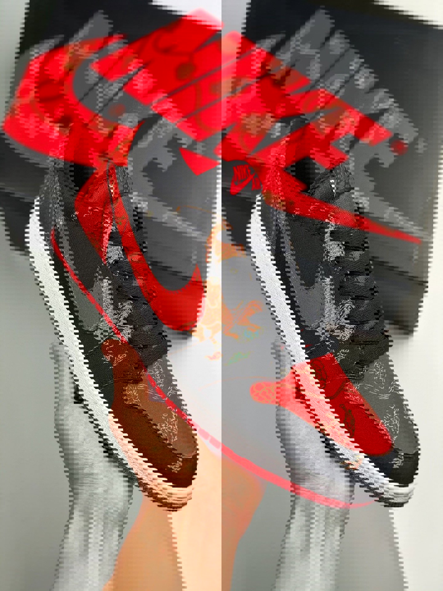 Air jordan 1 low og cnyblack/university red-metallic gold-white