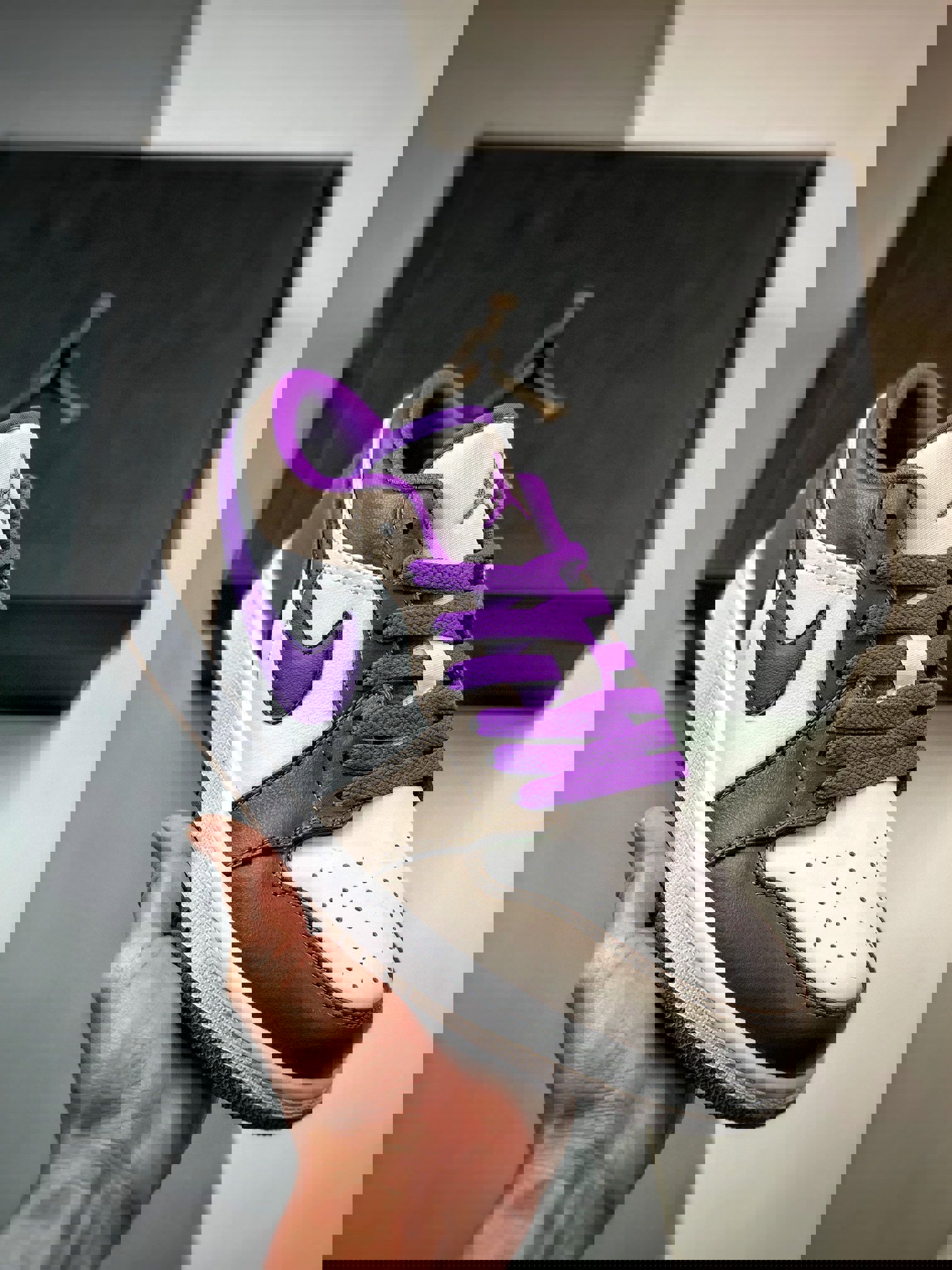 Air jordan 1 low palomino/wild berry-white 553558-215