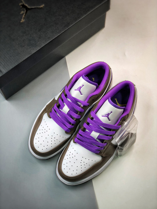 Air jordan 1 low palomino/wild berry-white 553558-215
