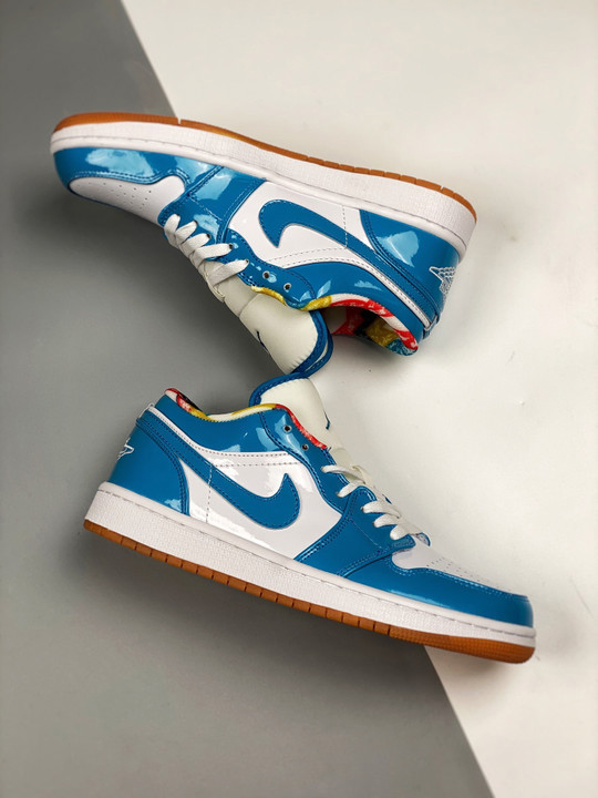 Air jordan 1 low patent leather and gum soles