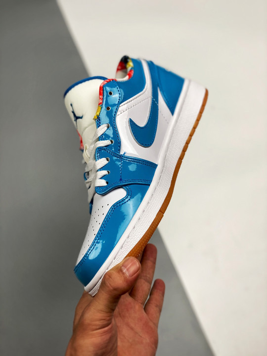 Air jordan 1 low patent leather and gum soles