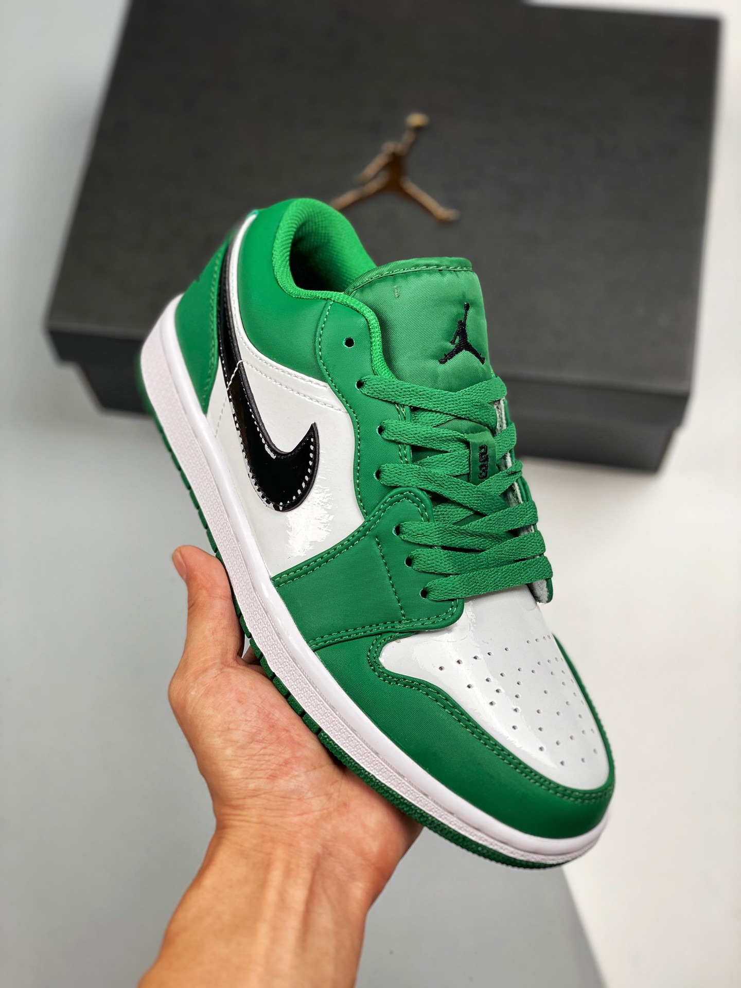 Air jordan 1 low pine green 553558-301
