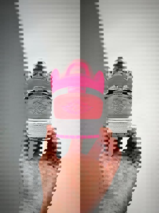 Air jordan 1 low pink and red 553560-162