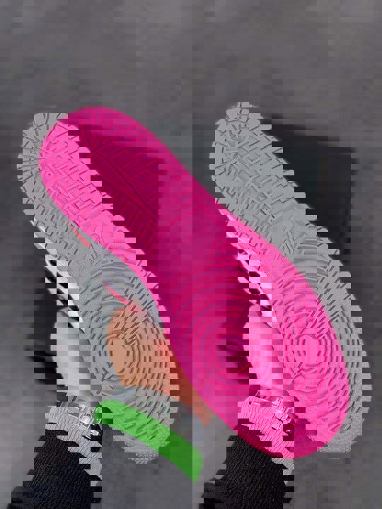 Air jordan 1 low pink and red 553560-162