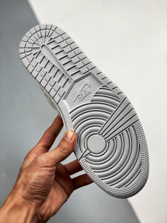 Air jordan 1 low prm elephant printwhite/neutral grey-sail