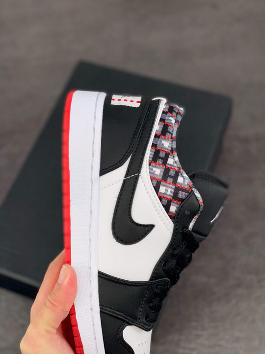 Air jordan 1 low quai 54″ black white dm0095-106