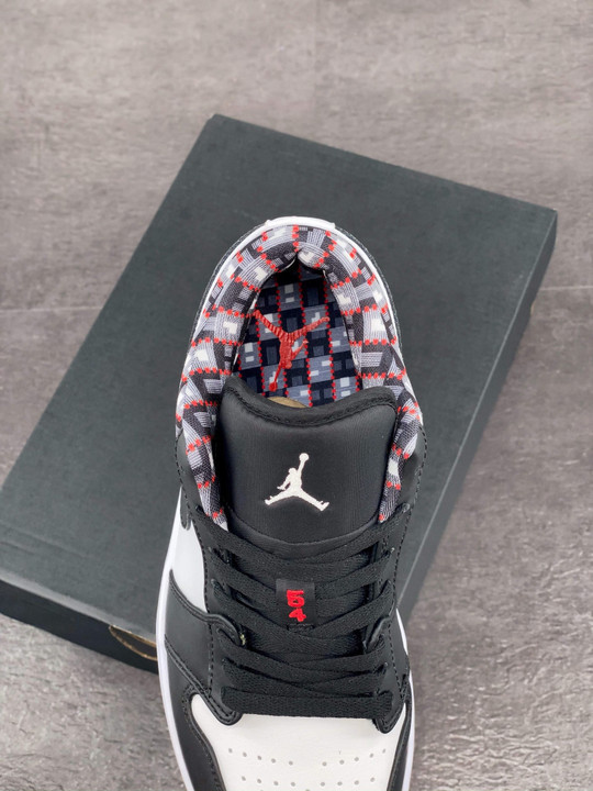 Air jordan 1 low quai 54″ black white dm0095-106
