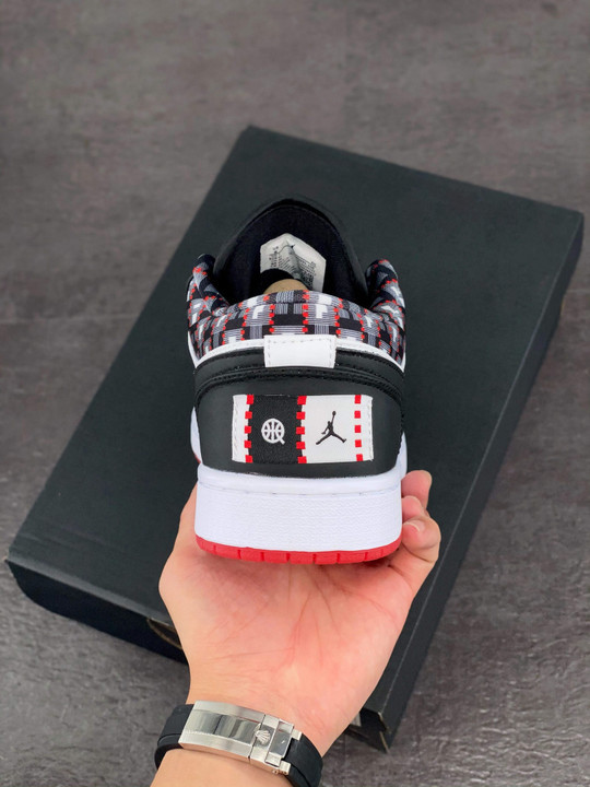 Air jordan 1 low quai 54″ black white dm0095-106