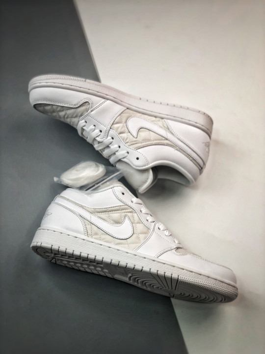 Air jordan 1 low quilted triple white db6480-100