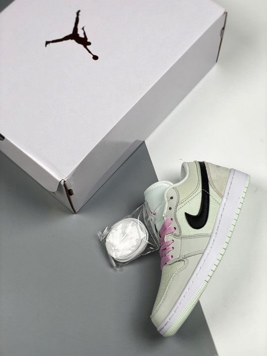 Air jordan 1 low se barely green cz0776-300