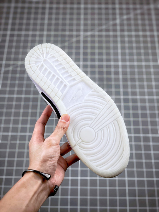 Air jordan 1 low se diamondblack/multi-color/white