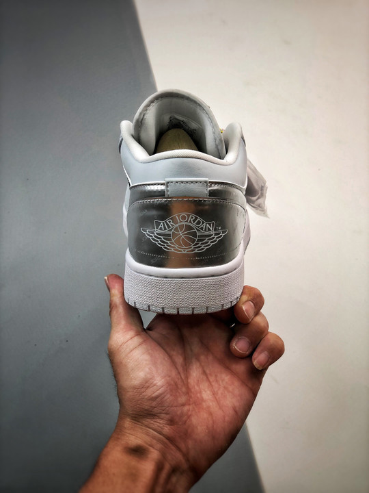 Air jordan 1 low se tear away silver white/light grey dx6070-101