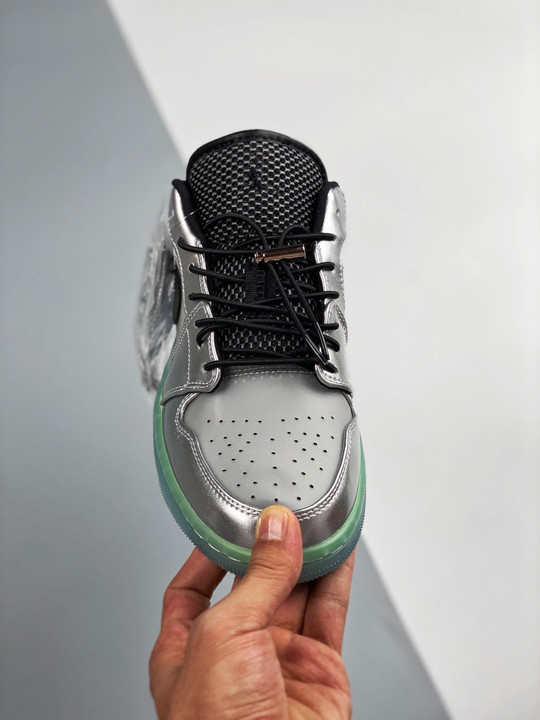 Air jordan 1 low se toggle silver dj5199-109