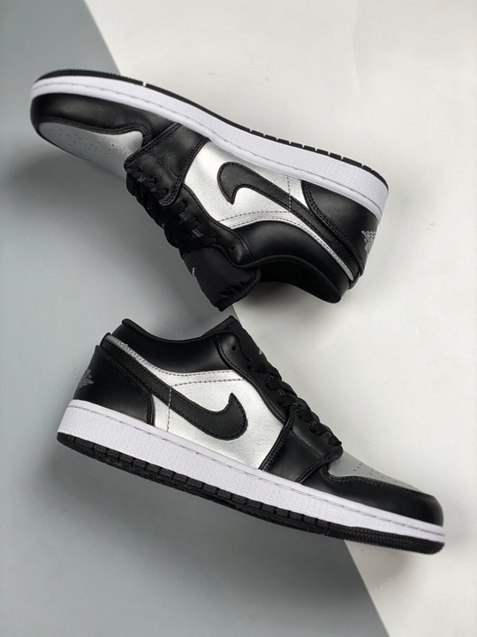 Air jordan 1 low silver toeblack/metallic silver-white