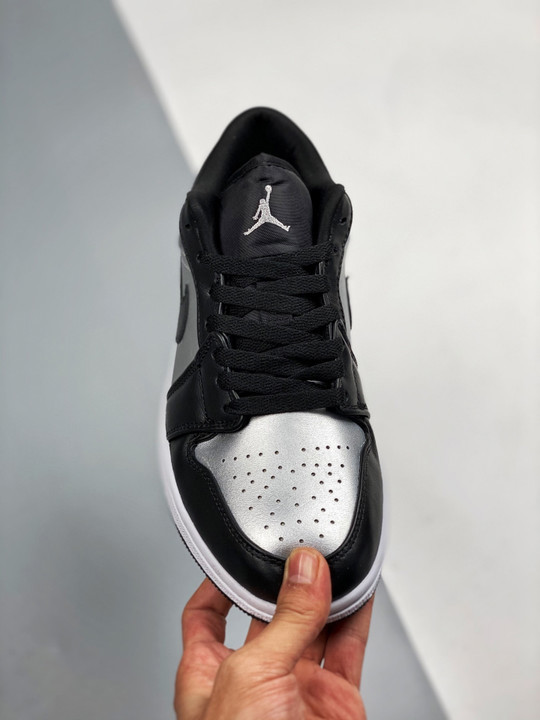 Air jordan 1 low silver toeblack/metallic silver-white