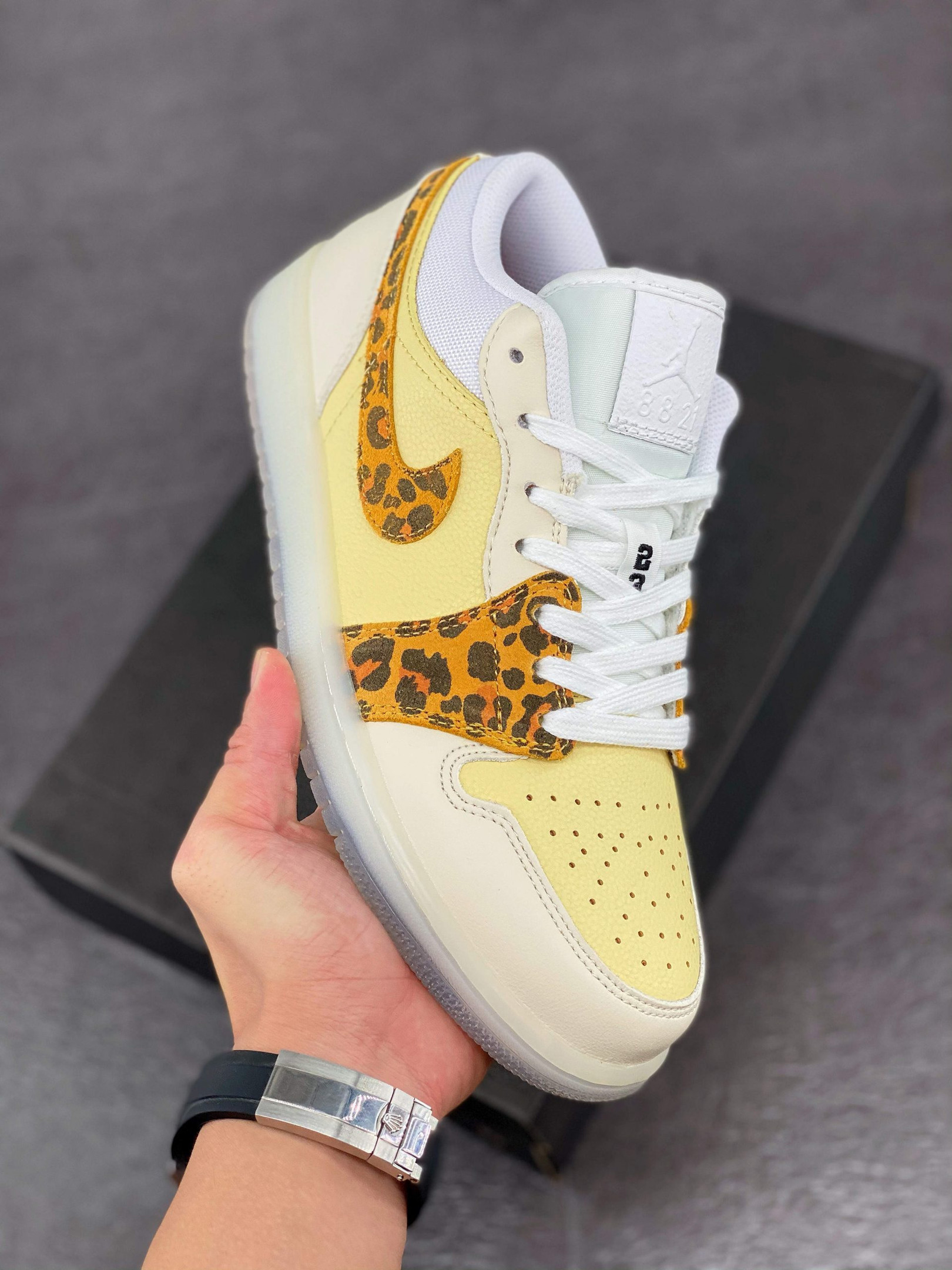 Air jordan 1 low snkrs dayyellow sail dn6998-700
